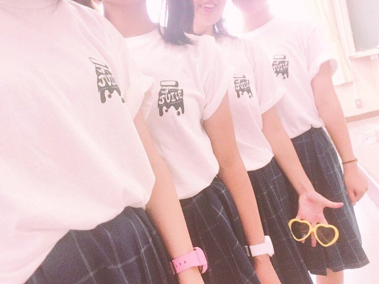 文化祭・体育祭で差をつける!おしゃれなクラスTシャツのデザイン作り方を紹介 - タカハマライフアート 文化祭・体育祭で差をつける!おしゃれなクラスTシャツのデザイン作り方を紹介 - タカハマライフアート