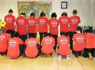 鮮やかで楽しさ倍増の踊るTシャツ - タカハマライフアート 鮮やかで楽しさ倍増の踊るTシャツ - タカハマライフアート