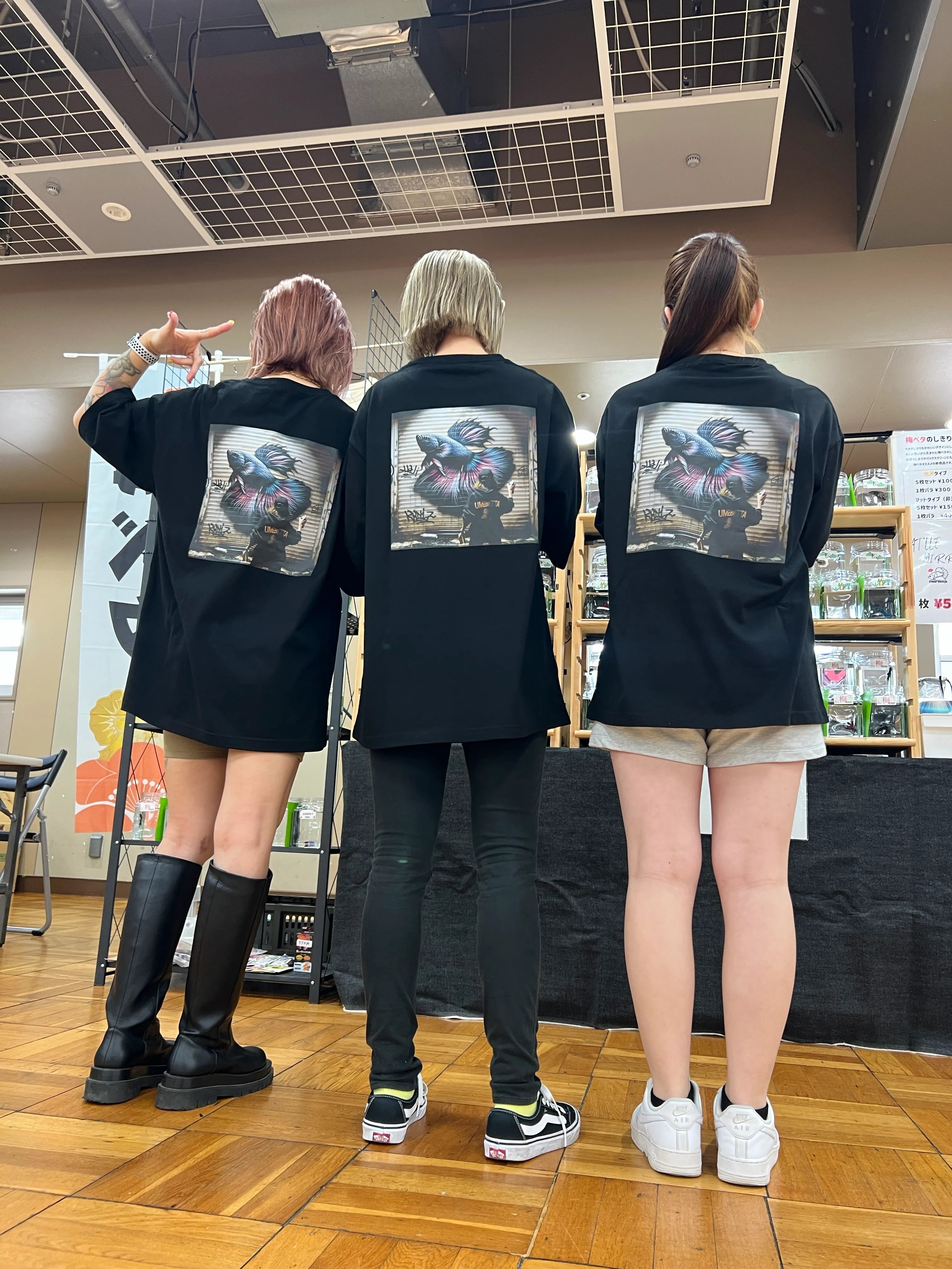 会場でひときわ目を引くデザイン。個性が光るオリジナルTシャツ