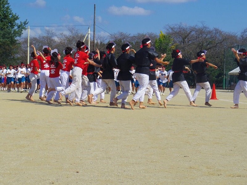 オリジナル「紅軍」Tシャツで応援合戦★ - タカハマライフアート