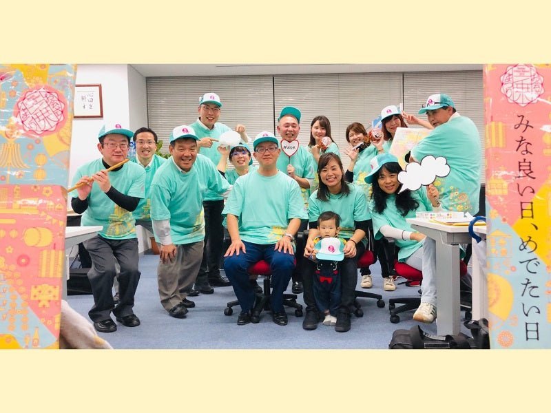 爽やかなキャップとTシャツにみんな大満足！ - タカハマライフアート